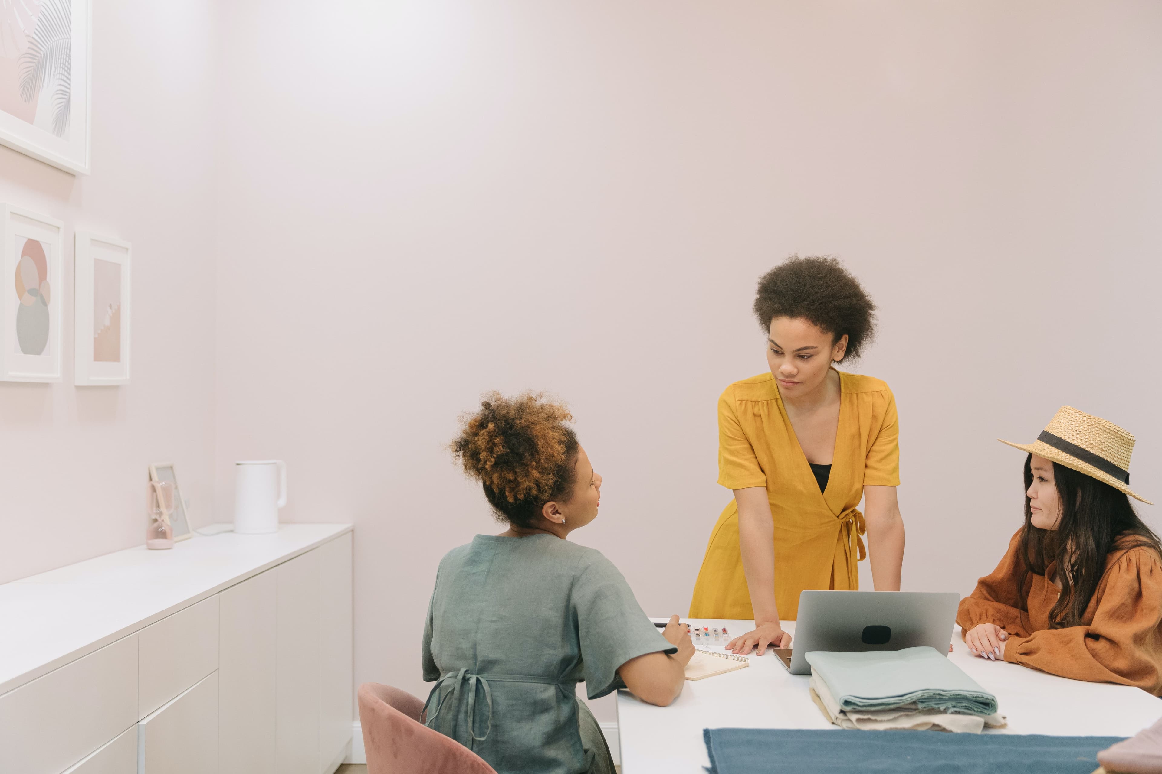 women in a group leadership mentoring session